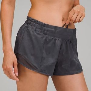 Lululemon Hotty Hot Short 2.5"